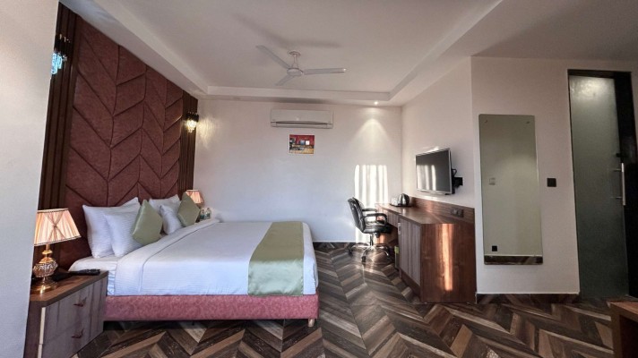 The Grand Luxotica By DLS Hotels 